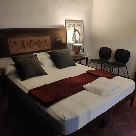 Lovely portion of property near Piazza Santo Spirito-2